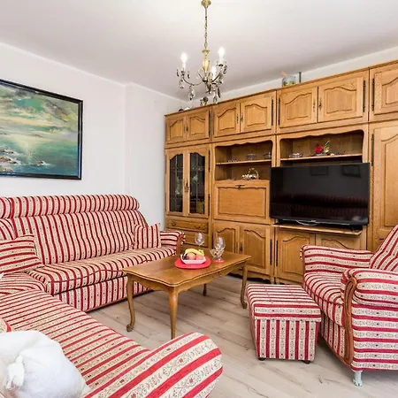 4 Bedroom In Apartment *