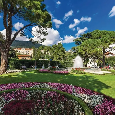 4 Bedroom In Daire Opatija