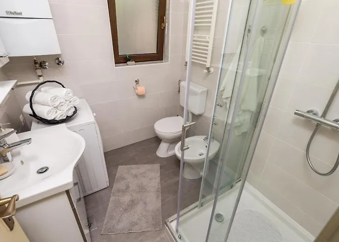 4 Bedroom In * أوباتيا