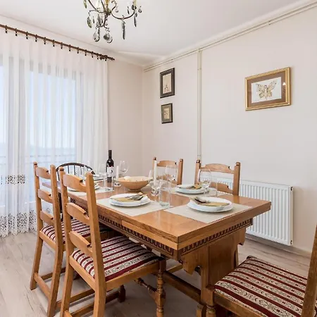 4 Bedroom In Apartman