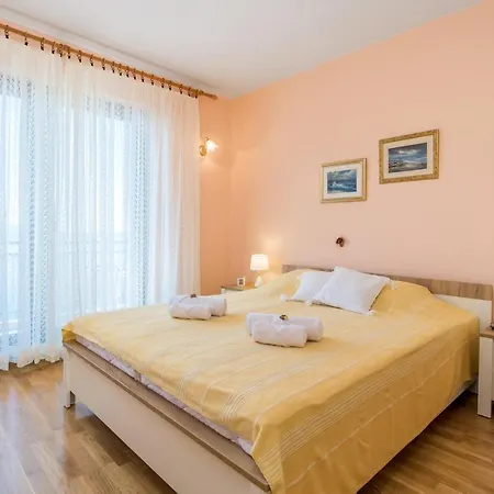 Apartman 4 Bedroom In