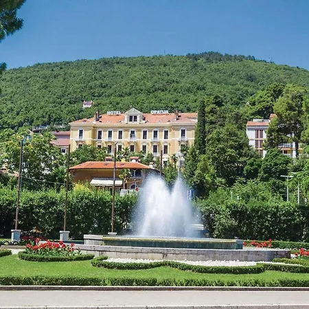 Lägenhet 4 Bedroom In