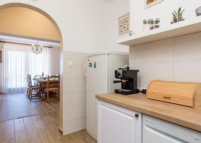 4 Bedroom In Appartement